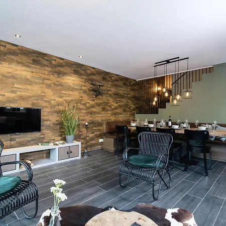 Luxury Chalet In Near Area بيت للعطل