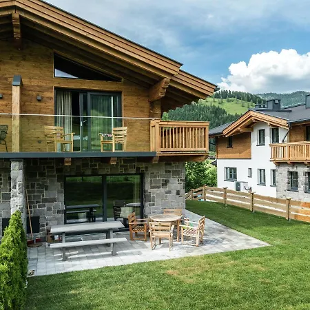 بيت للعطل Luxury Chalet In Near Area
