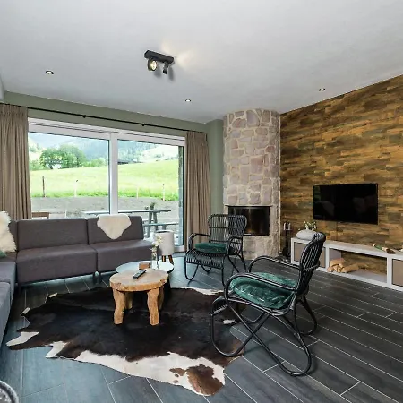 بيت للعطل Luxury Chalet In Near Area *