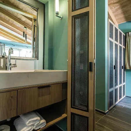 Luxury Chalet In Near Area